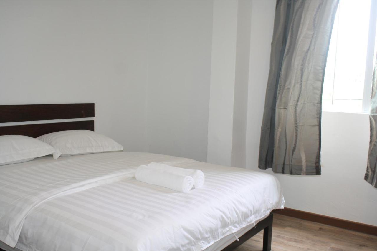 Cozy Riverside Hotel ملقا المظهر الخارجي الصورة