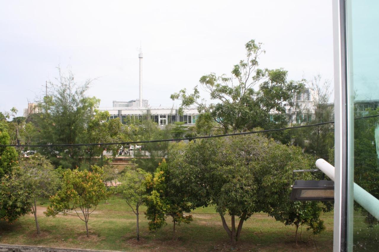 Cozy Riverside Hotel ملقا المظهر الخارجي الصورة