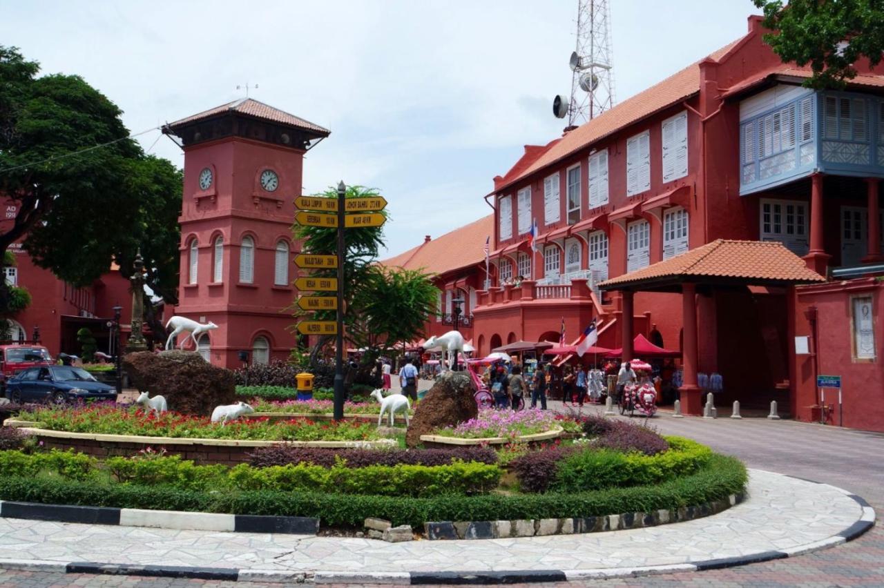 Cozy Riverside Hotel ملقا المظهر الخارجي الصورة